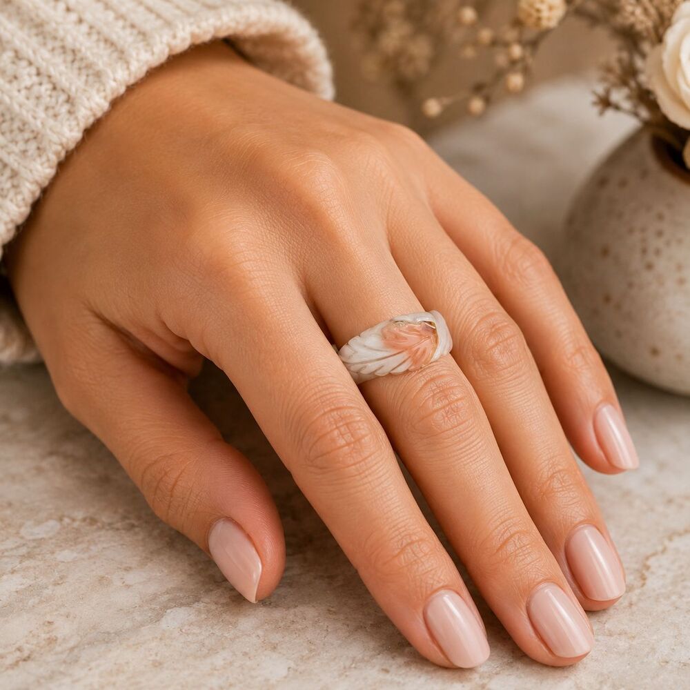 White Shell Carved Feather Band Ring Boho Womens Size 6 Statement Jewelry